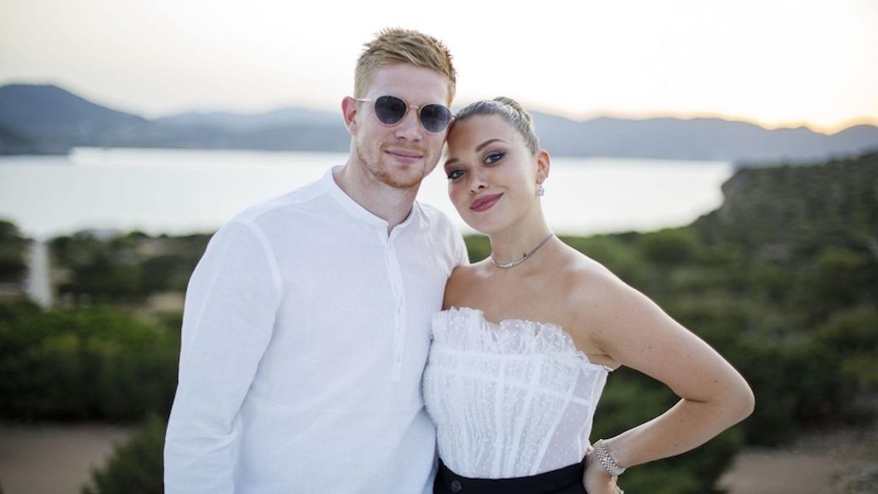 Kevin De Bruyne and his wife